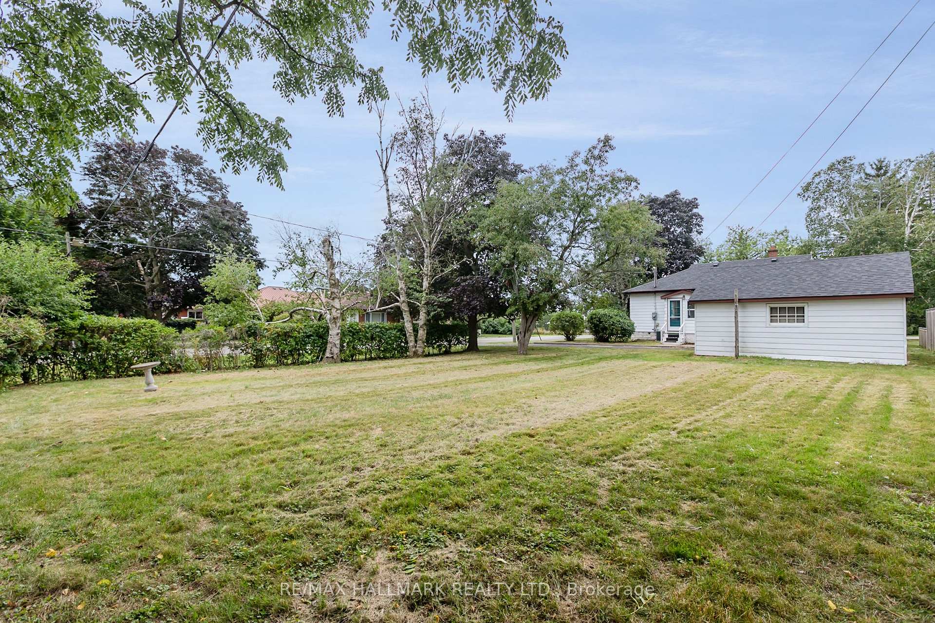 Photo 17 of Unit Upper, 201 High Street, Whitby, Downtown Whitby — HOMEH