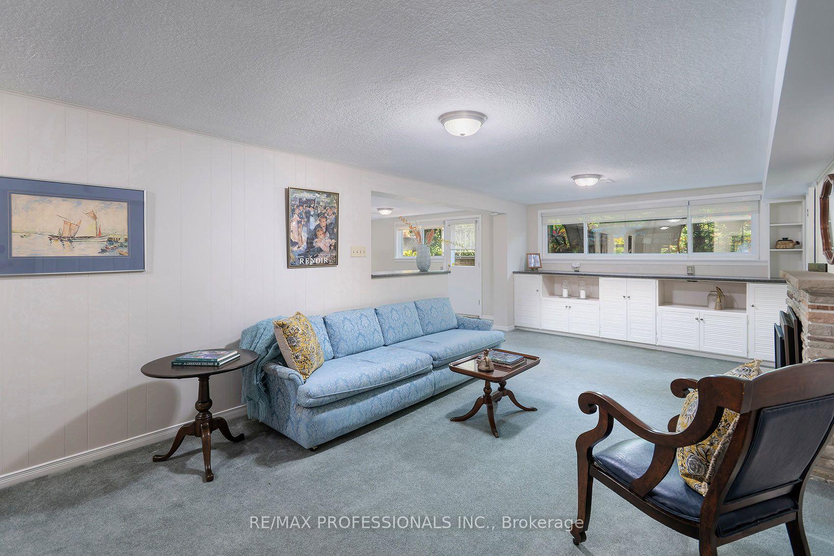 Photo 25 of 17 Clearside Place, Etobicoke, Markland Wood — HOMEH