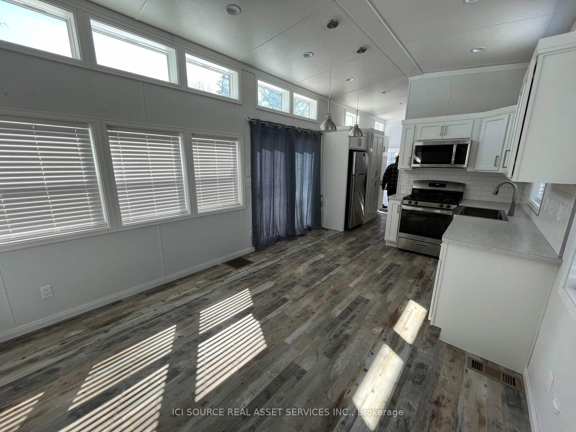 Photo 15 of Unit 604, 18478 Duffy's Lane, Caledon, Rural Caledon — HOMEH