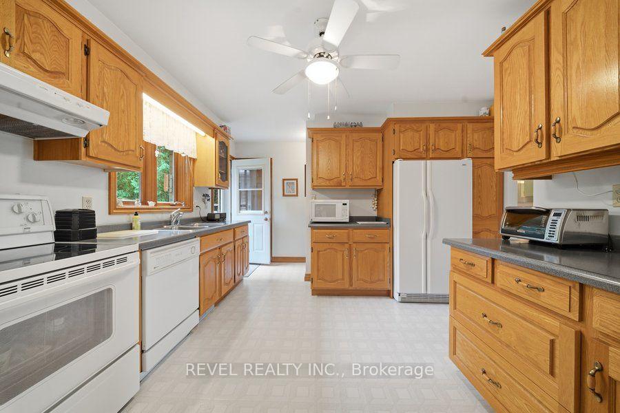 Photo 10 of 70 Thirteenth Street W, Norfolk, Simcoe — HOMEH