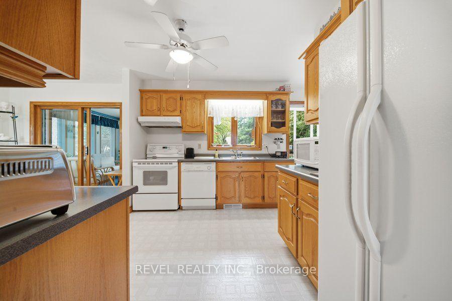Photo 12 of 70 Thirteenth Street W, Norfolk, Simcoe — HOMEH