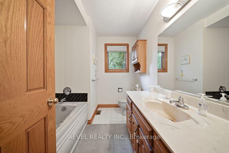 Photo 18 of 70 Thirteenth Street W, Norfolk, Simcoe — HOMEH