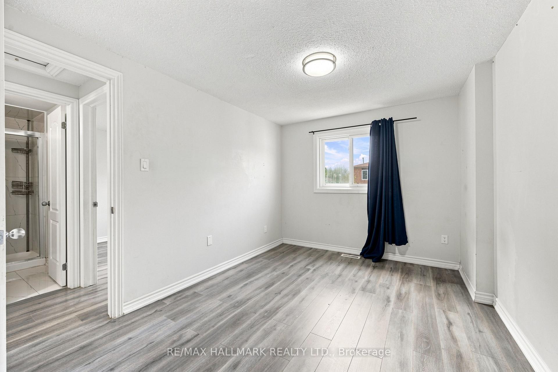 Photo 32 of 60 Pickard Lane, Brampton, Fletcher's West — HOMEH