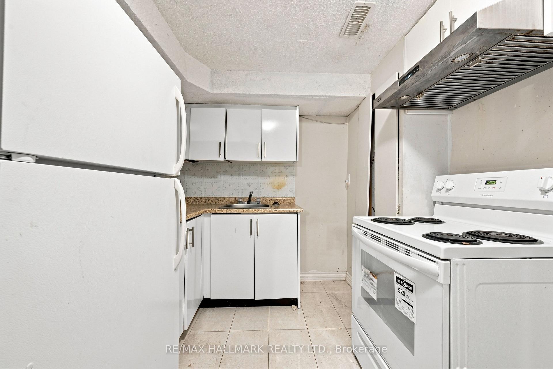 Photo 36 of 60 Pickard Lane, Brampton, Fletcher's West — HOMEH