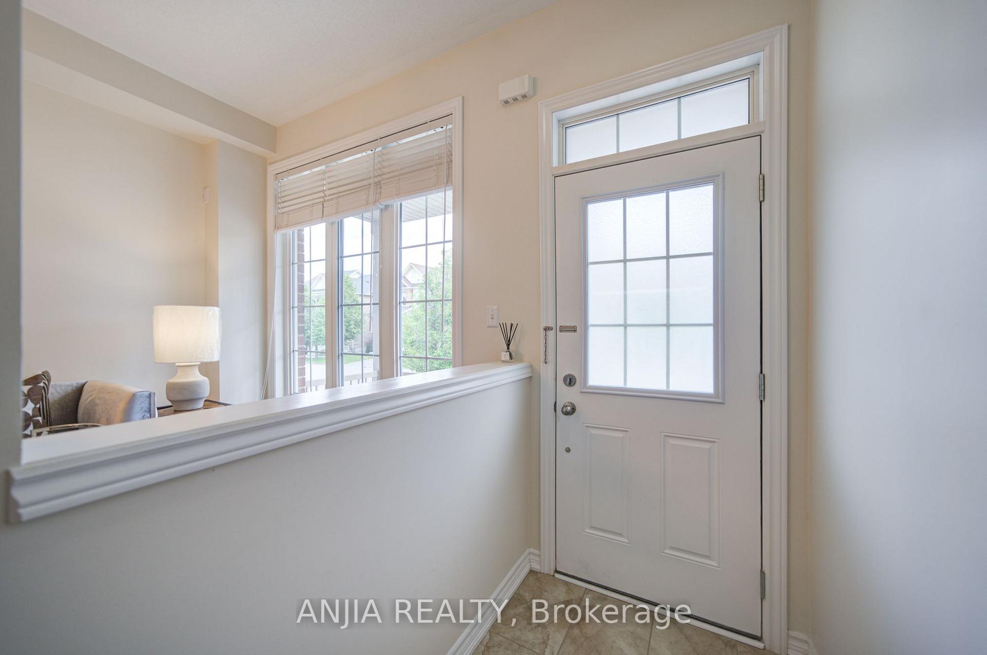 Photo 4 of 92 Carolina Rose Crescent, Markham, Wismer — HOMEH