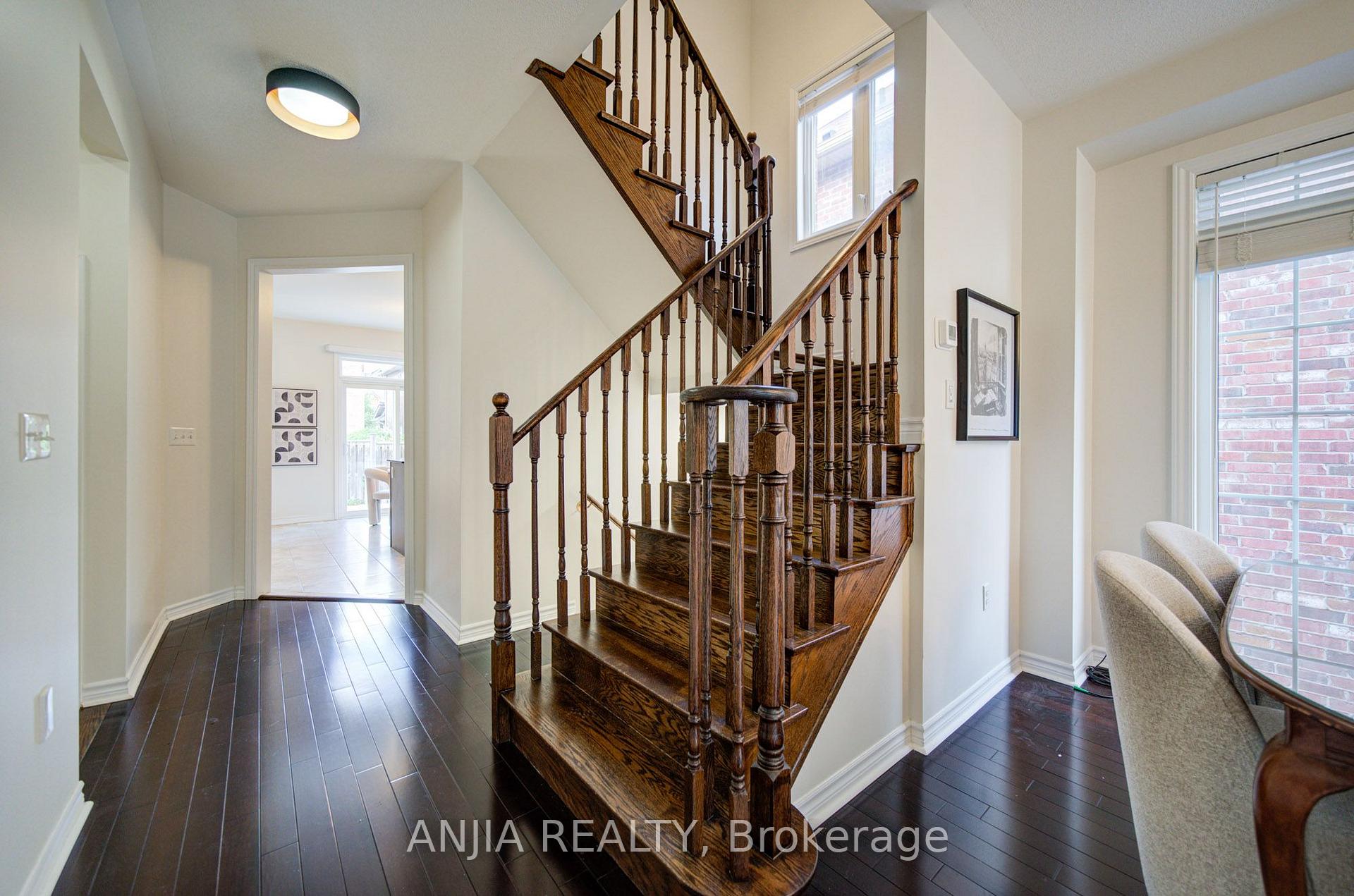 Photo 13 of 92 Carolina Rose Crescent, Markham, Wismer — HOMEH