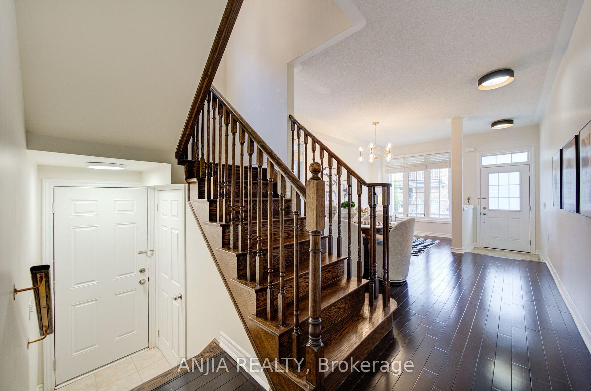 Photo 15 of 92 Carolina Rose Crescent, Markham, Wismer — HOMEH