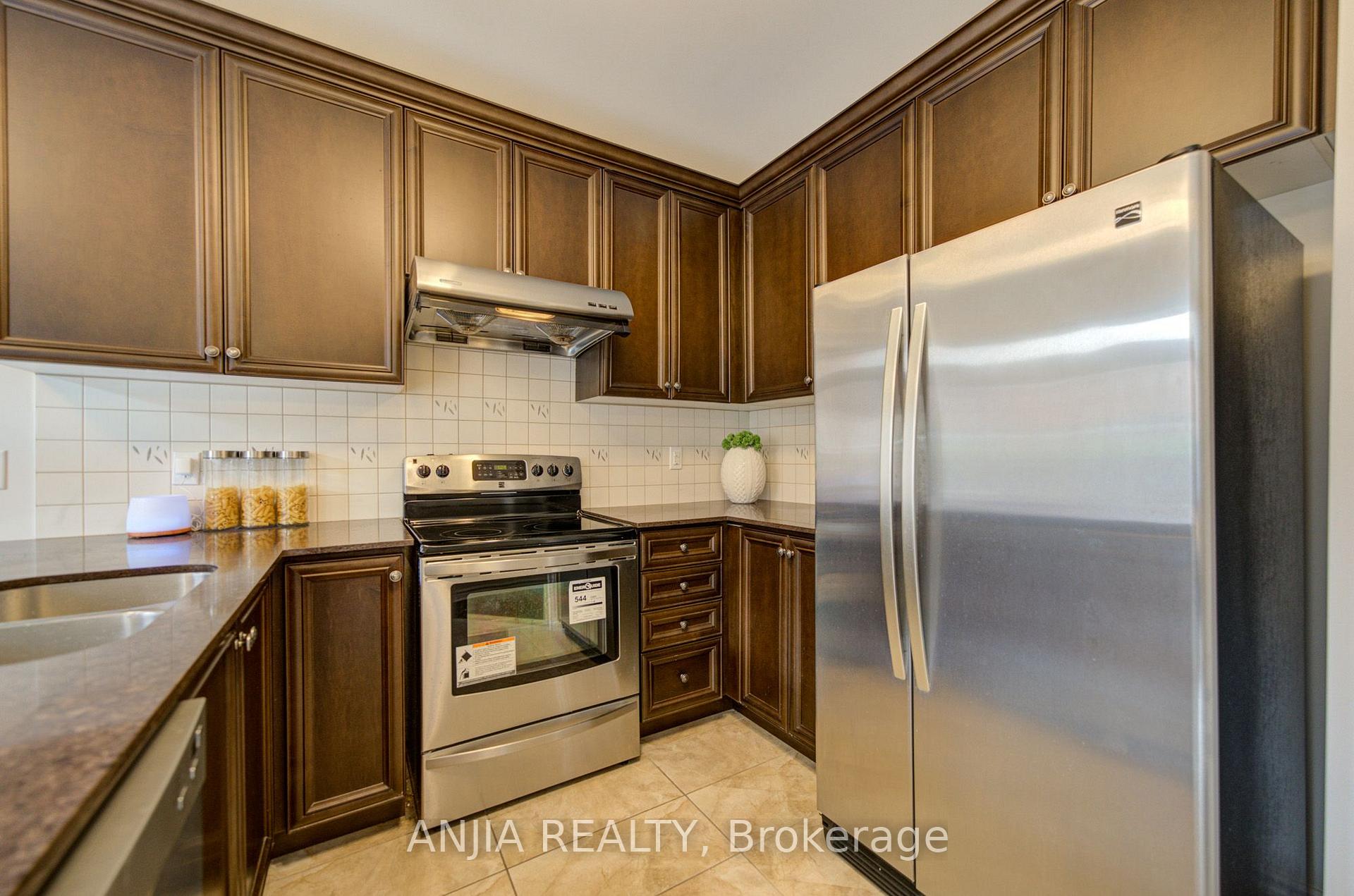 Photo 19 of 92 Carolina Rose Crescent, Markham, Wismer — HOMEH