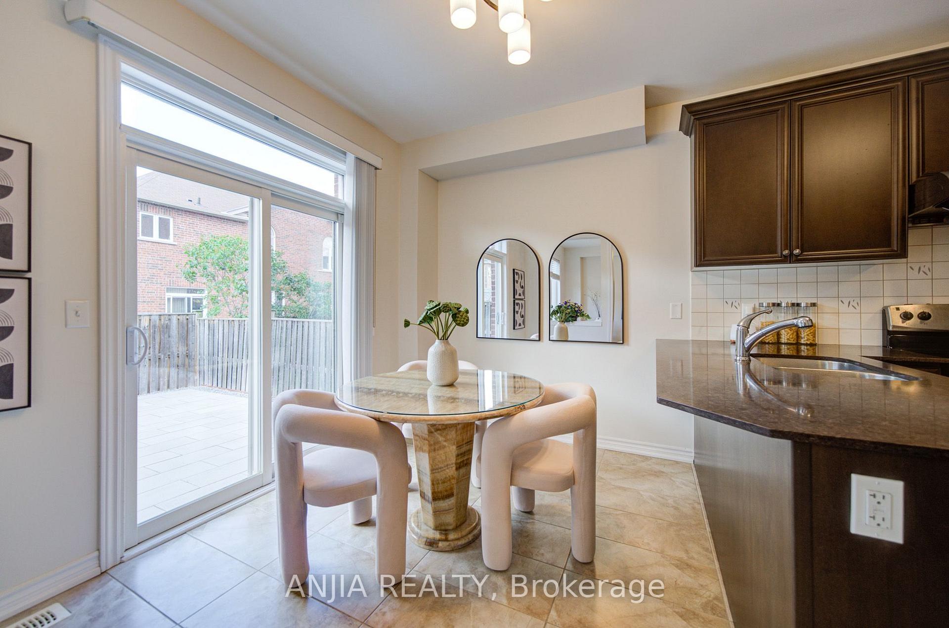 Photo 21 of 92 Carolina Rose Crescent, Markham, Wismer — HOMEH