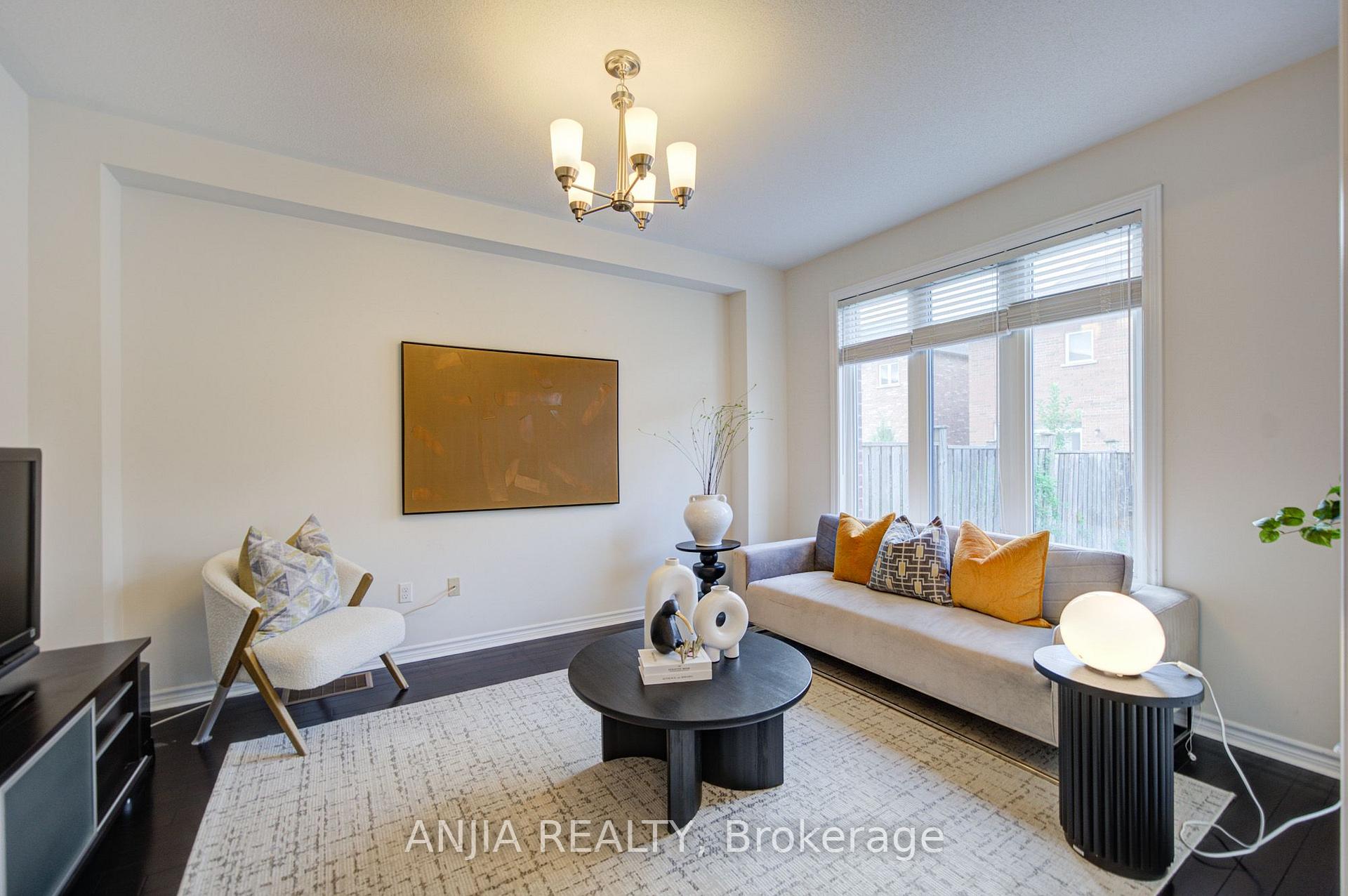 Photo 24 of 92 Carolina Rose Crescent, Markham, Wismer — HOMEH