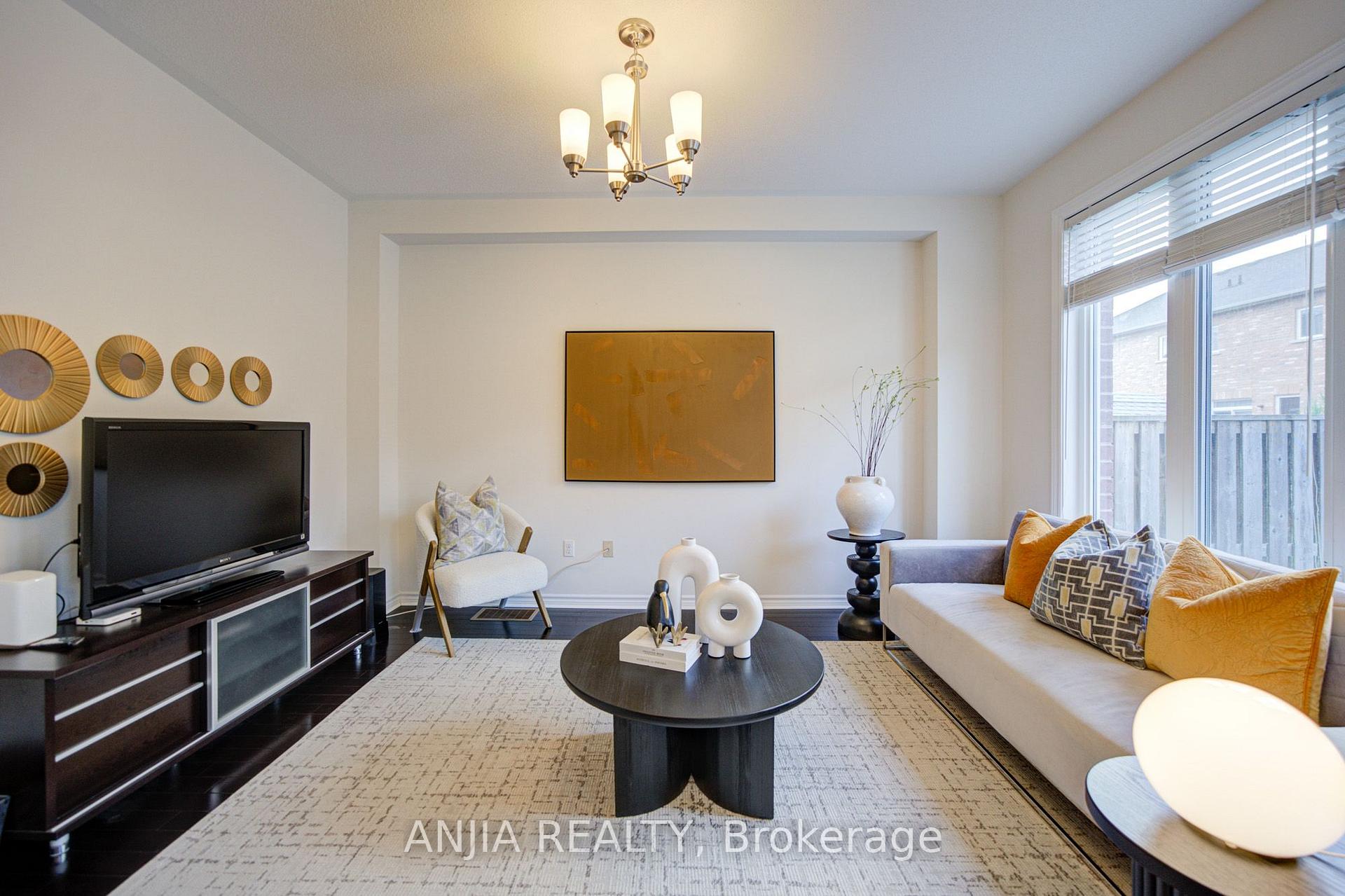 Photo 25 of 92 Carolina Rose Crescent, Markham, Wismer — HOMEH