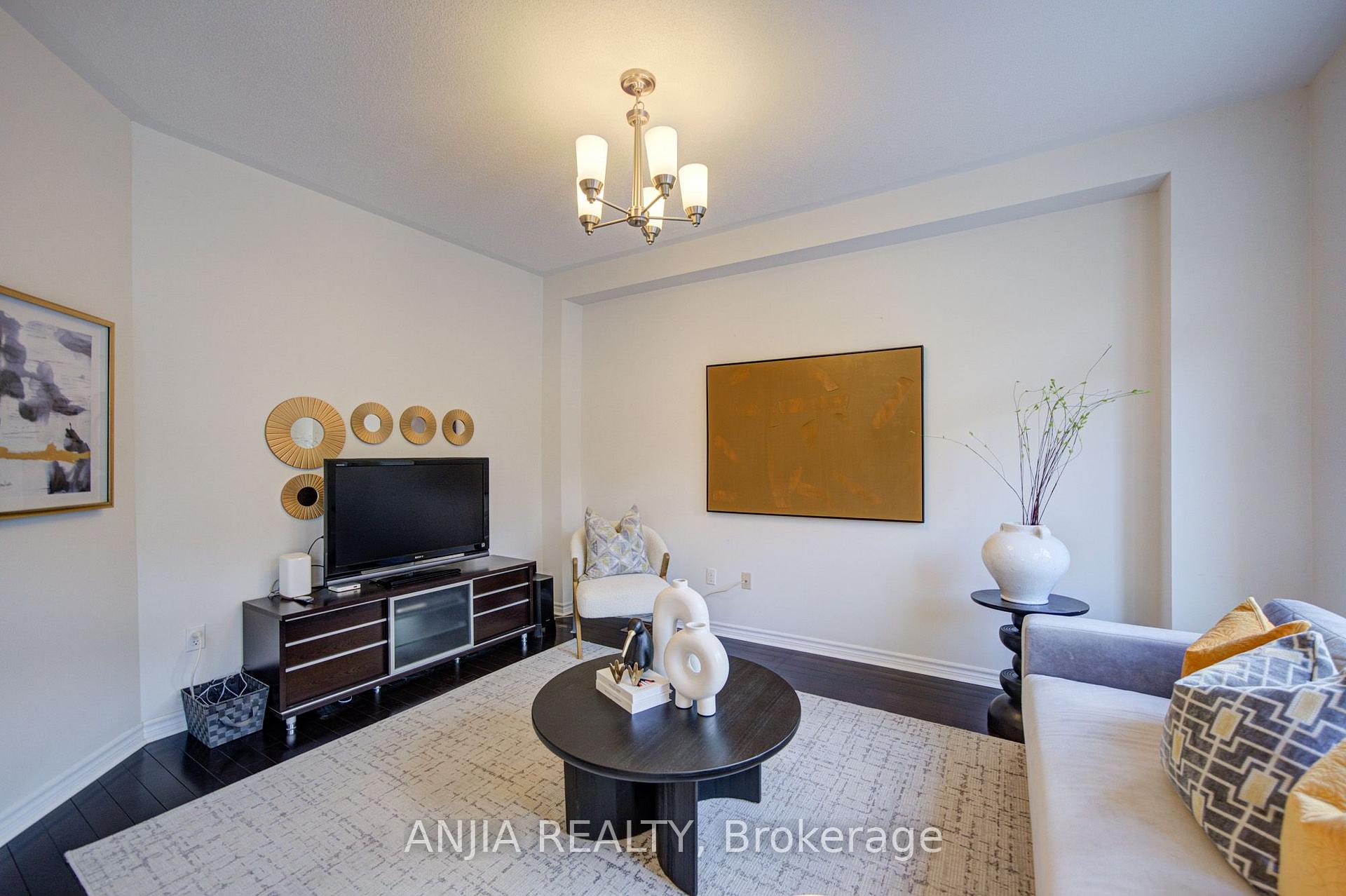 Photo 26 of 92 Carolina Rose Crescent, Markham, Wismer — HOMEH