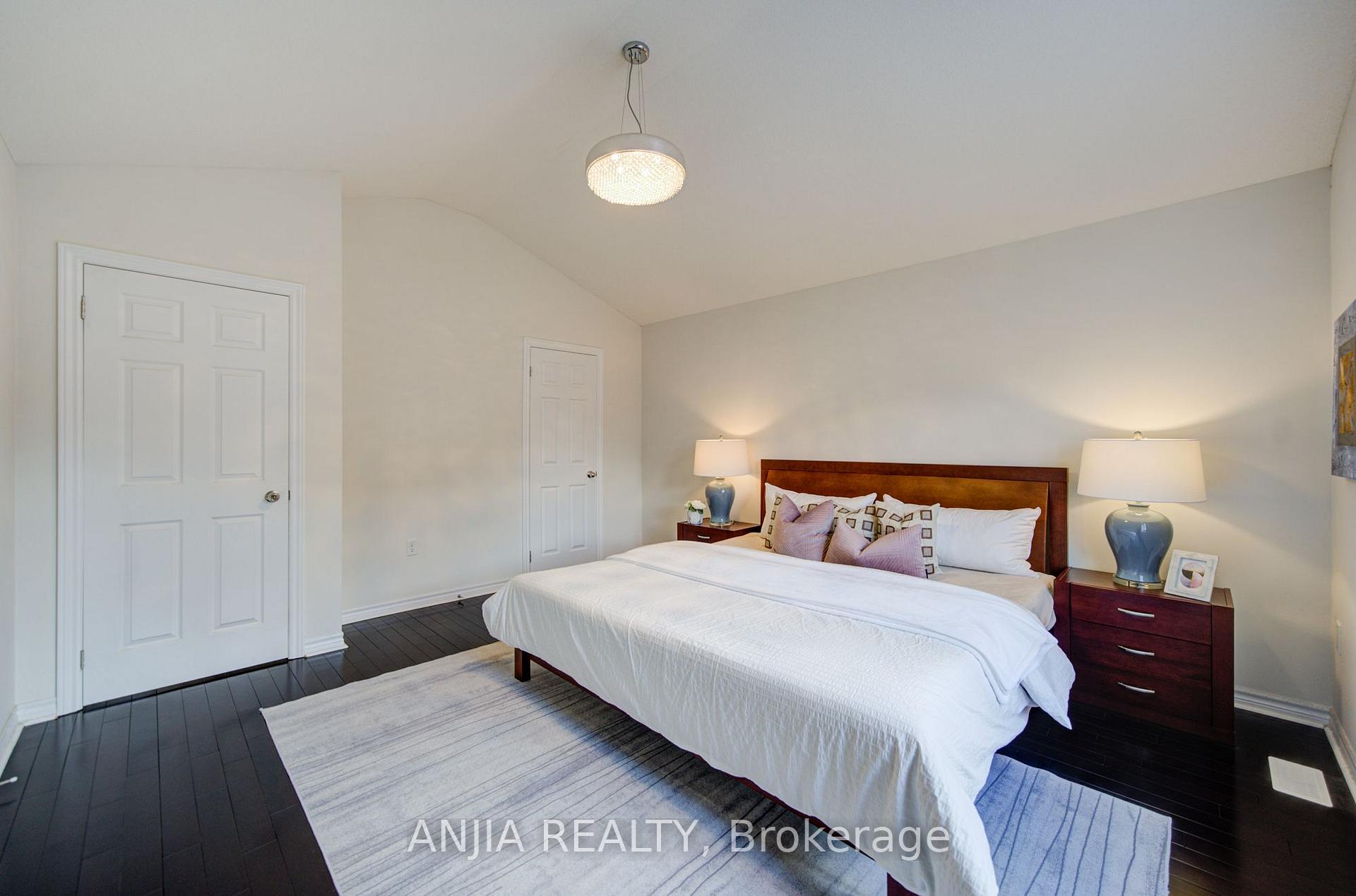 Photo 36 of 92 Carolina Rose Crescent, Markham, Wismer — HOMEH