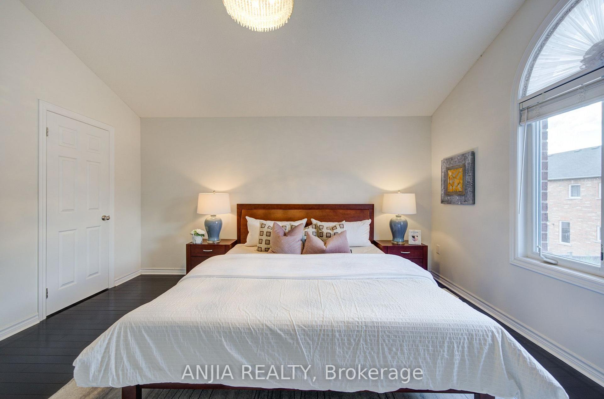 Photo 37 of 92 Carolina Rose Crescent, Markham, Wismer — HOMEH