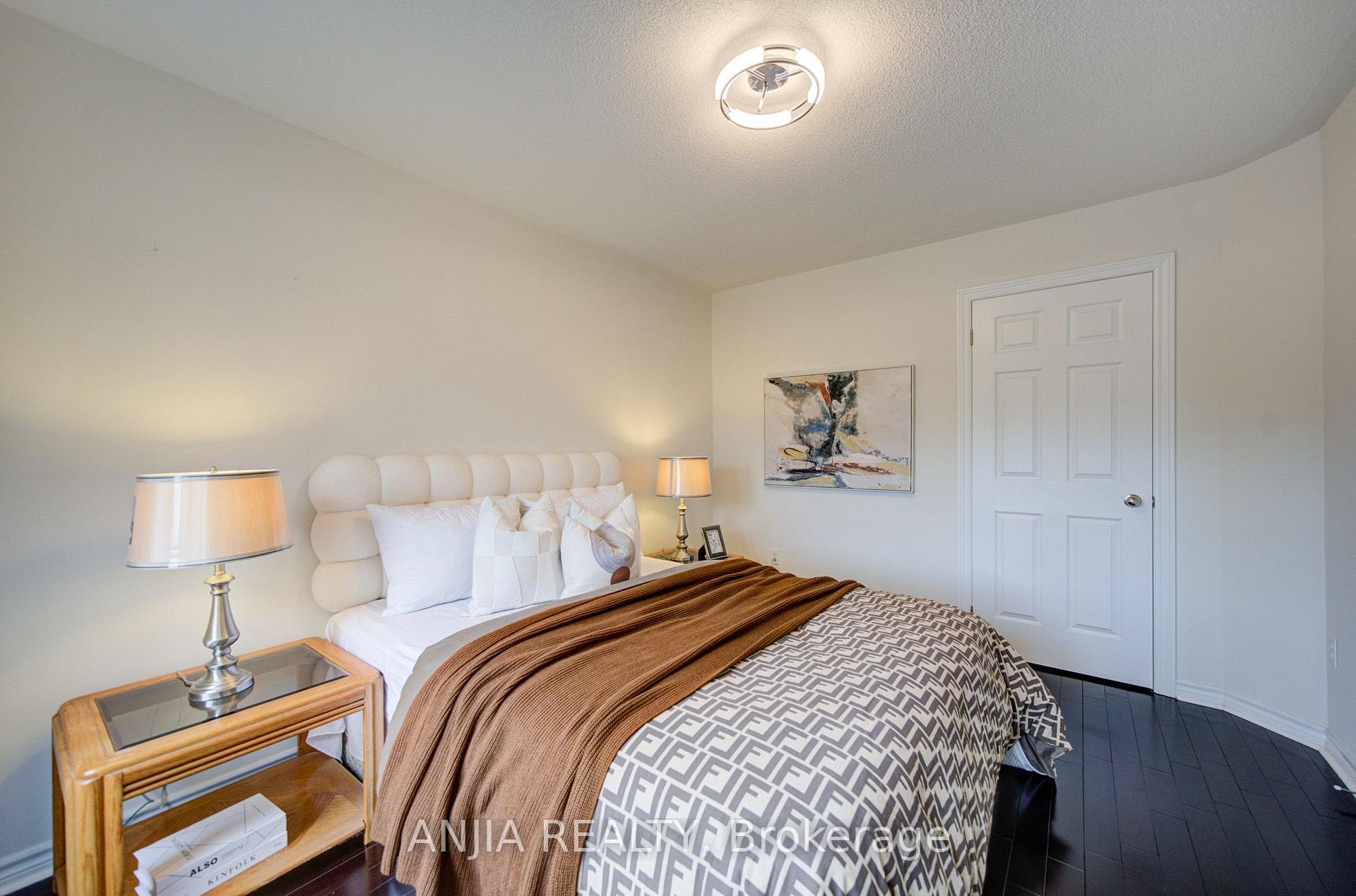 Photo 41 of 92 Carolina Rose Crescent, Markham, Wismer — HOMEH