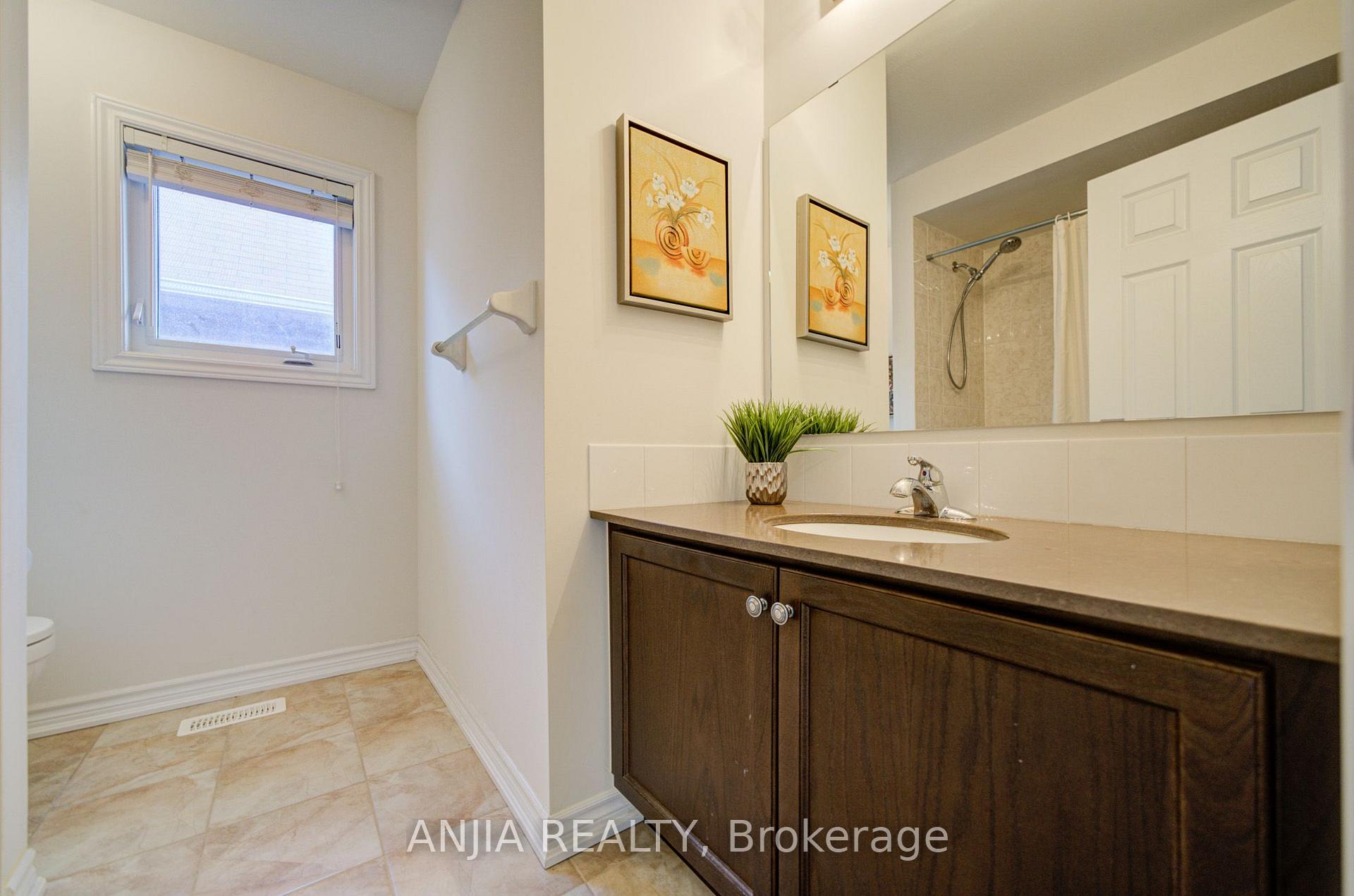 Photo 42 of 92 Carolina Rose Crescent, Markham, Wismer — HOMEH