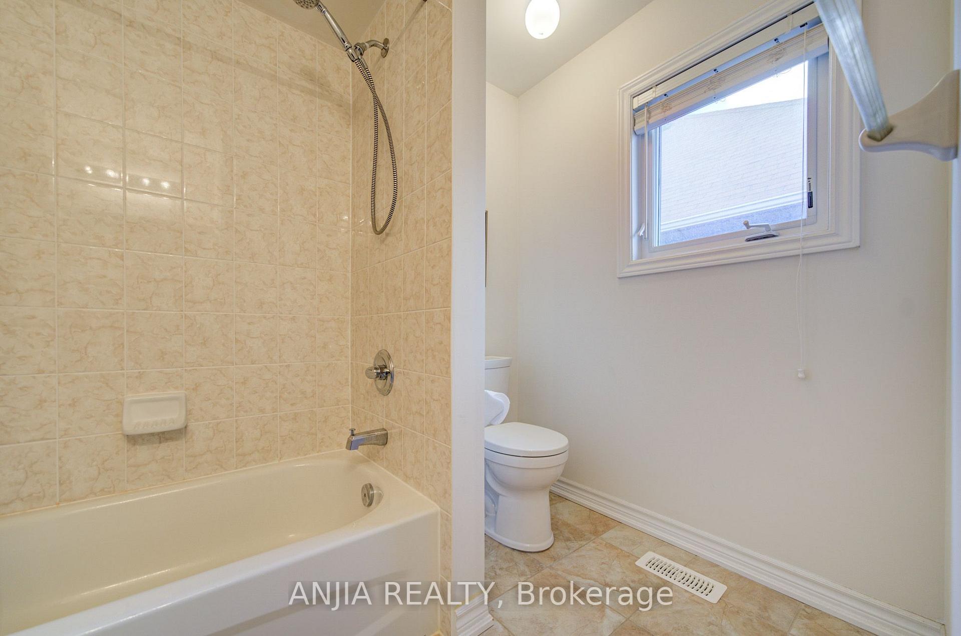Photo 43 of 92 Carolina Rose Crescent, Markham, Wismer — HOMEH