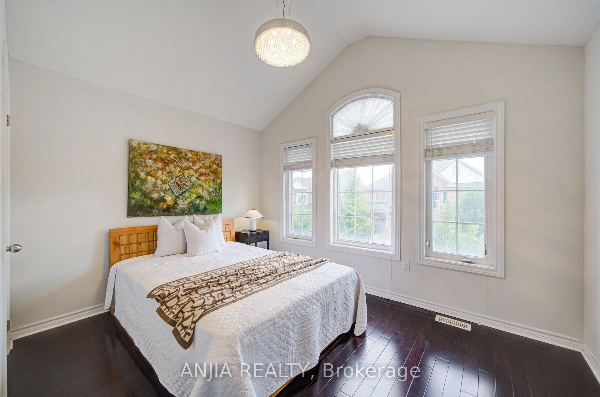 Photo 44 of 92 Carolina Rose Crescent, Markham, Wismer — HOMEH