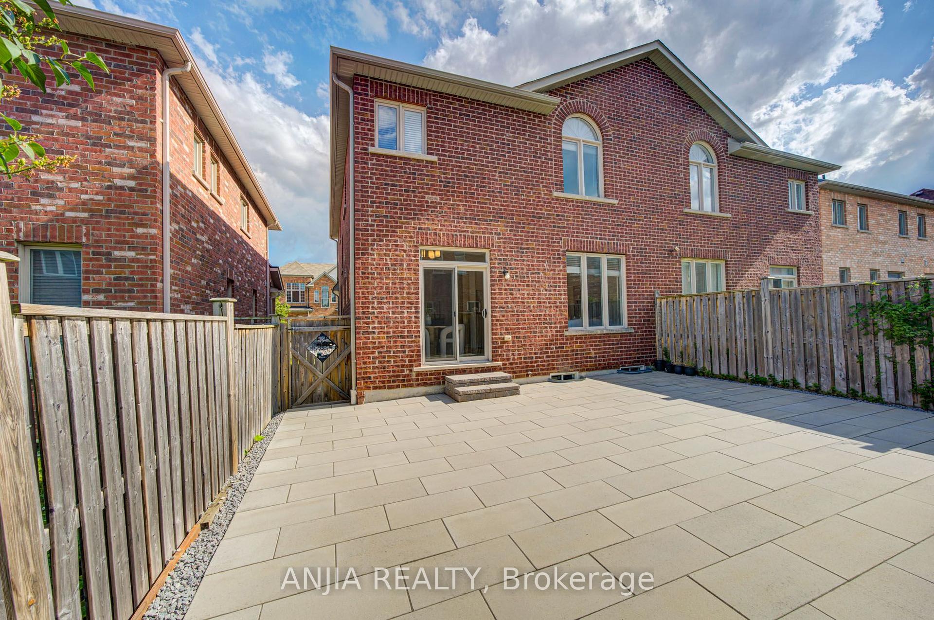 Photo 48 of 92 Carolina Rose Crescent, Markham, Wismer — HOMEH