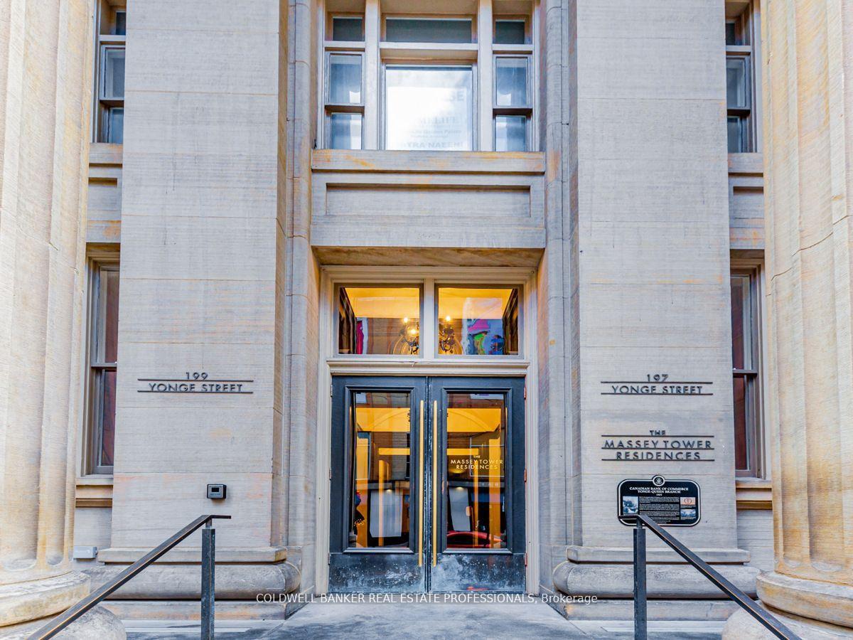 Front of Unit 2810, 197 Yonge Street S