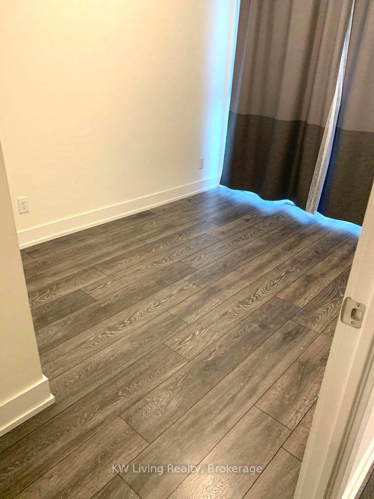 Photo 6 of Unit 728, 180 Fairview Mall Drive, North York, Don Valley Village — HOMEH