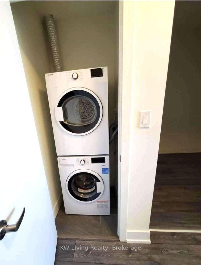 Photo 10 of Unit 728, 180 Fairview Mall Drive, North York, Don Valley Village — HOMEH