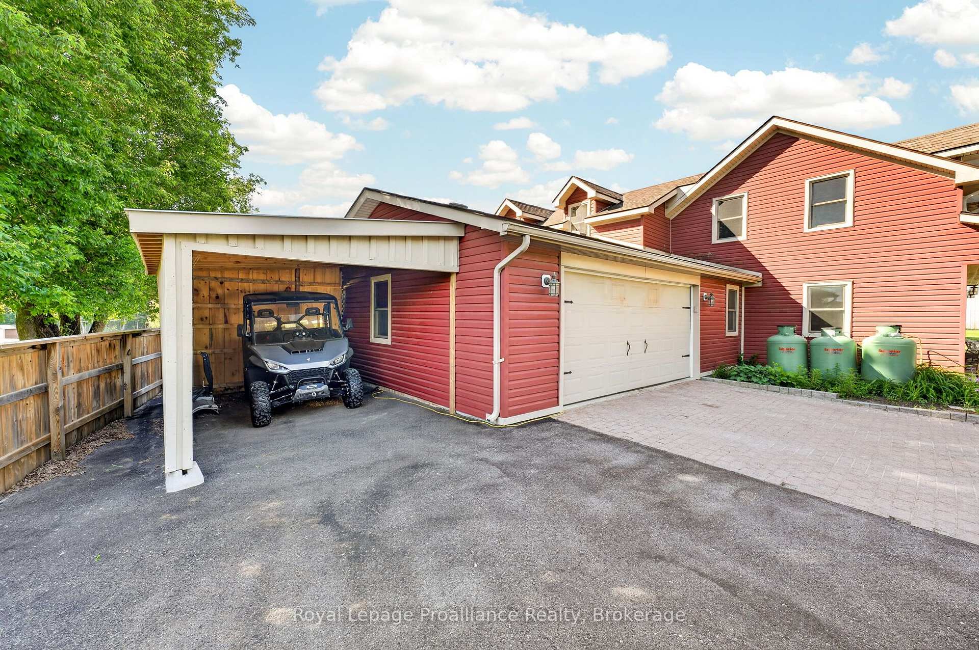 Photo 4 of 7802 Piccadilly Road, Frontenac, Frontenac Centre — HOMEH