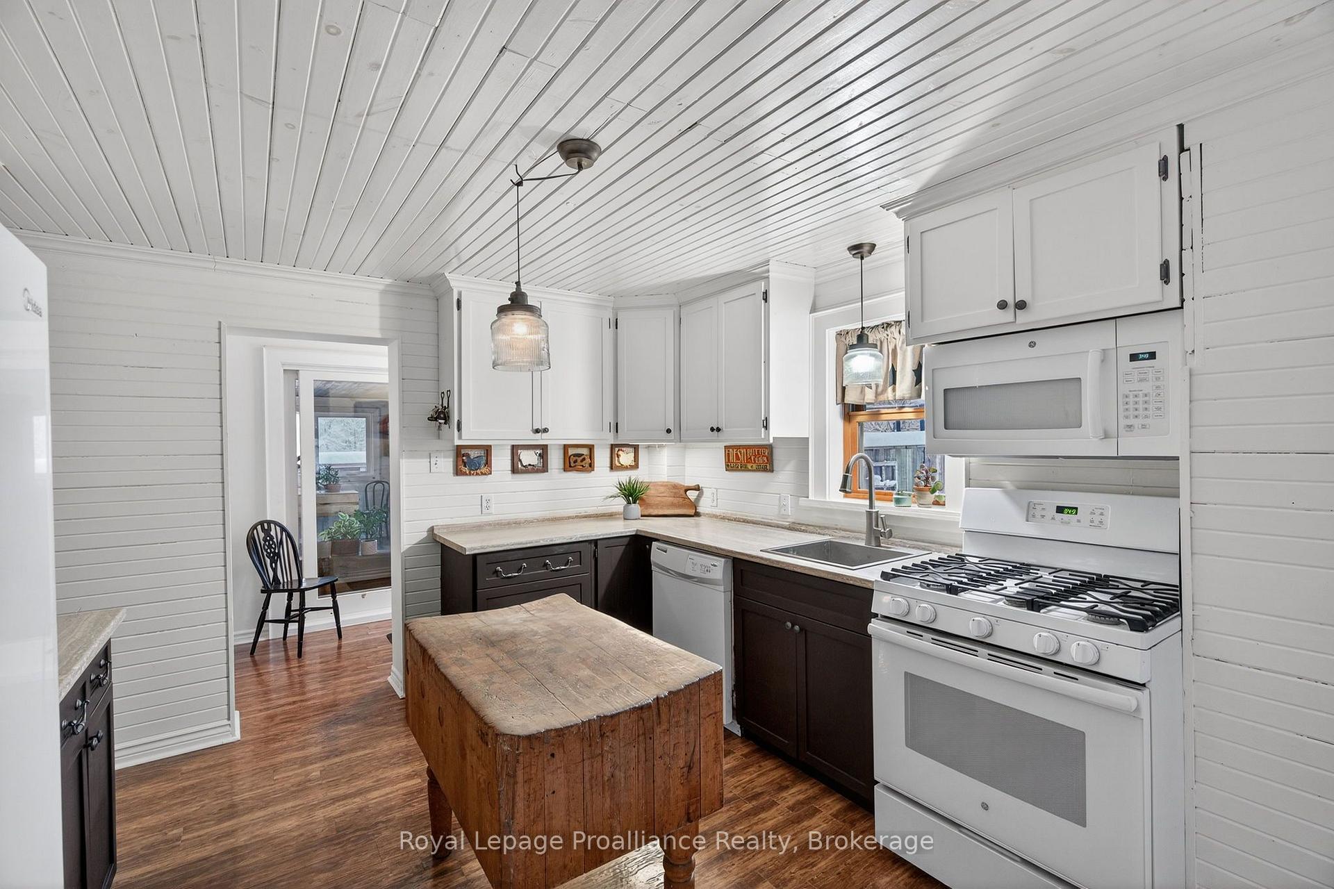 Photo 11 of 7802 Piccadilly Road, Frontenac, Frontenac Centre — HOMEH