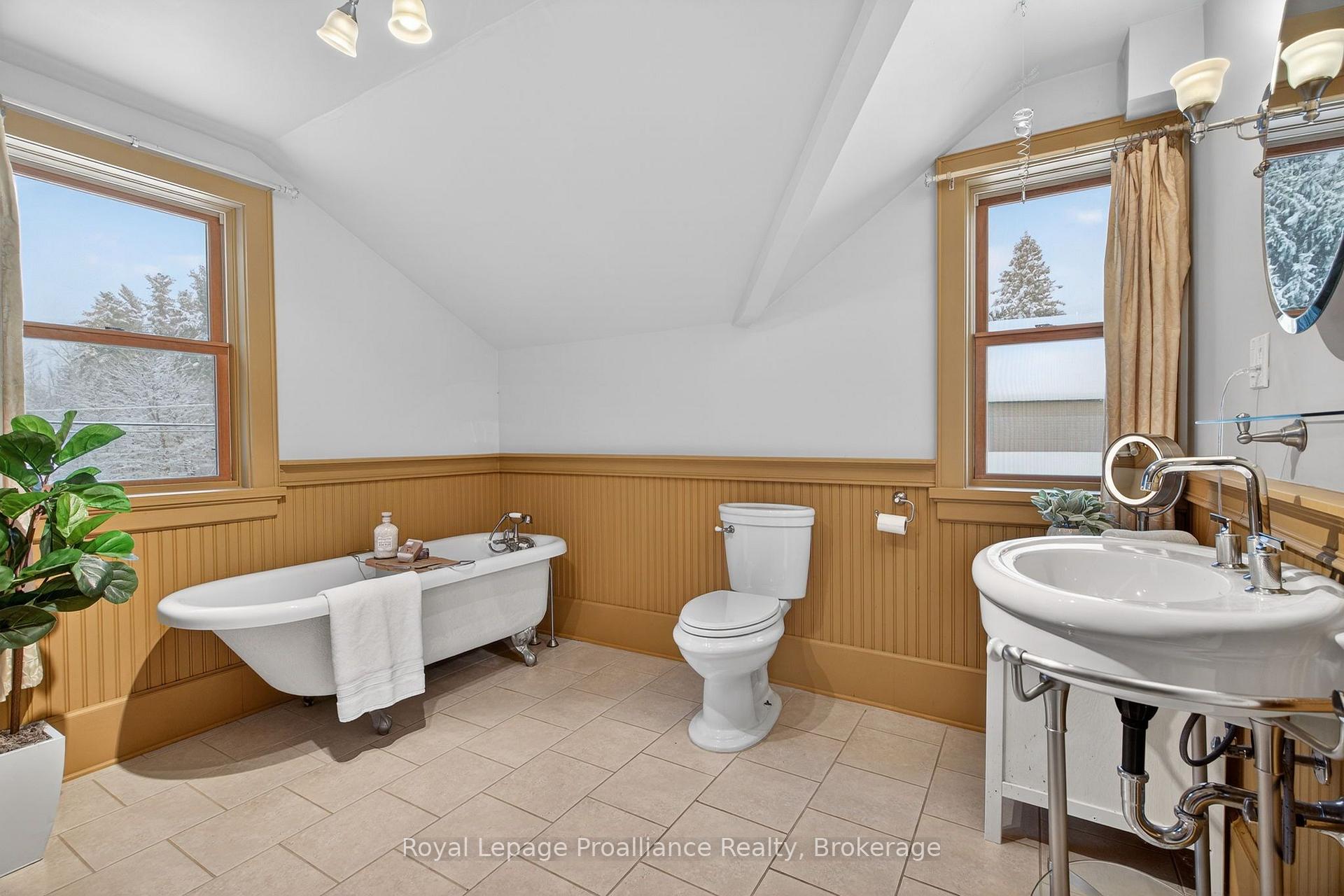 Photo 23 of 7802 Piccadilly Road, Frontenac, Frontenac Centre — HOMEH