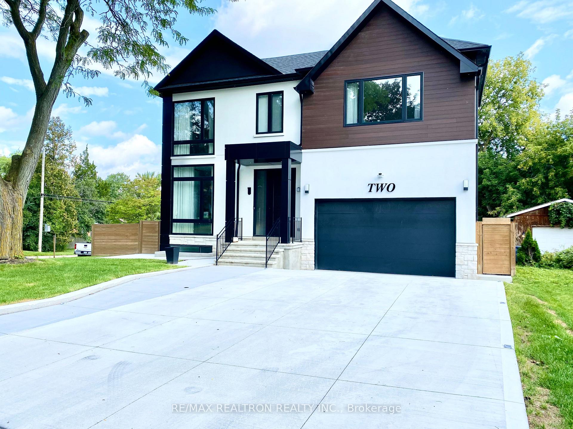Photo 2 of 2 North Hills Terrace, North York, Banbury-Don Mills — HOMEH