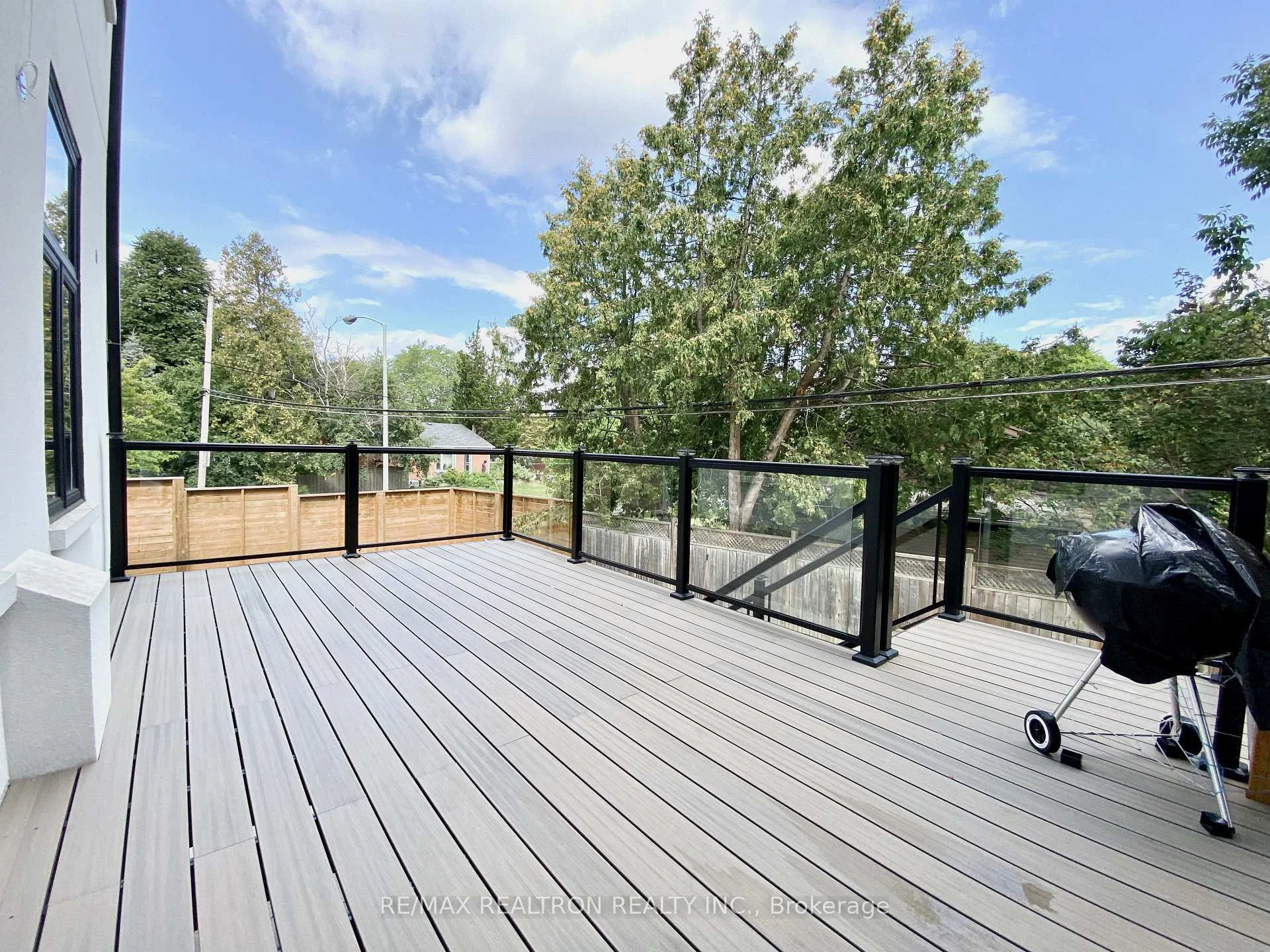 Photo 22 of 2 North Hills Terrace, North York, Banbury-Don Mills — HOMEH