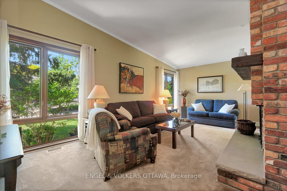 Photo 11 of 1131 Cameo Drive, Ottawa, Copeland Park — HOMEH