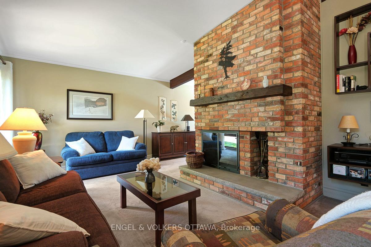 Photo 12 of 1131 Cameo Drive, Ottawa, Copeland Park — HOMEH