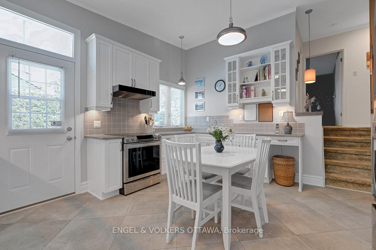 Photo 19 of 1131 Cameo Drive, Ottawa, Copeland Park — HOMEH