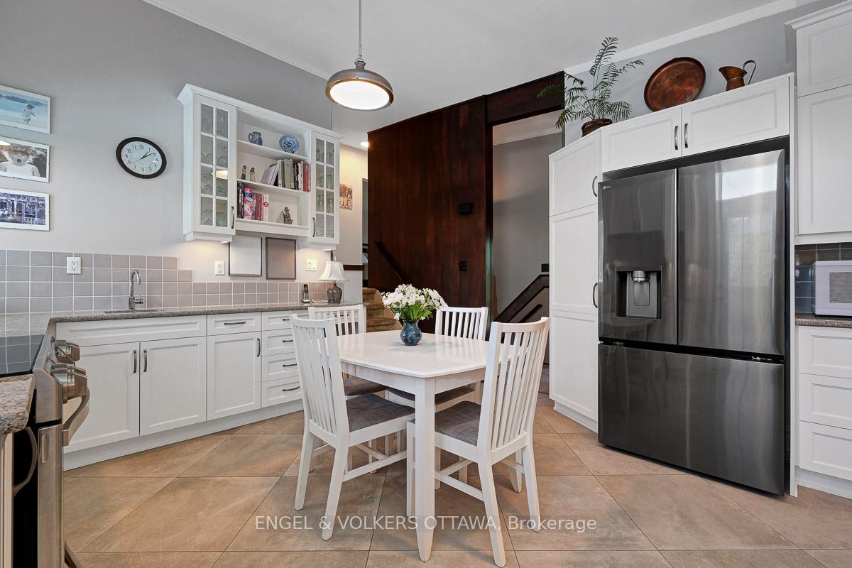 Photo 20 of 1131 Cameo Drive, Ottawa, Copeland Park — HOMEH