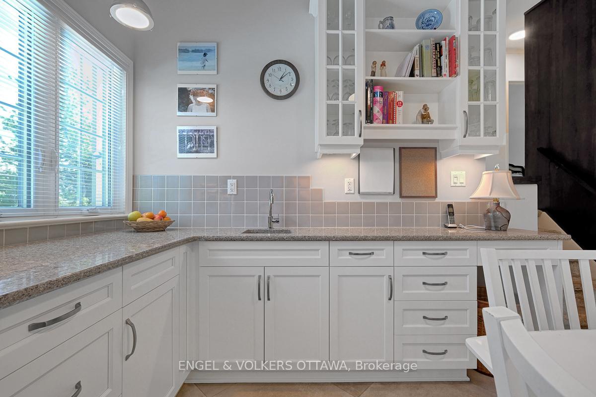 Photo 21 of 1131 Cameo Drive, Ottawa, Copeland Park — HOMEH