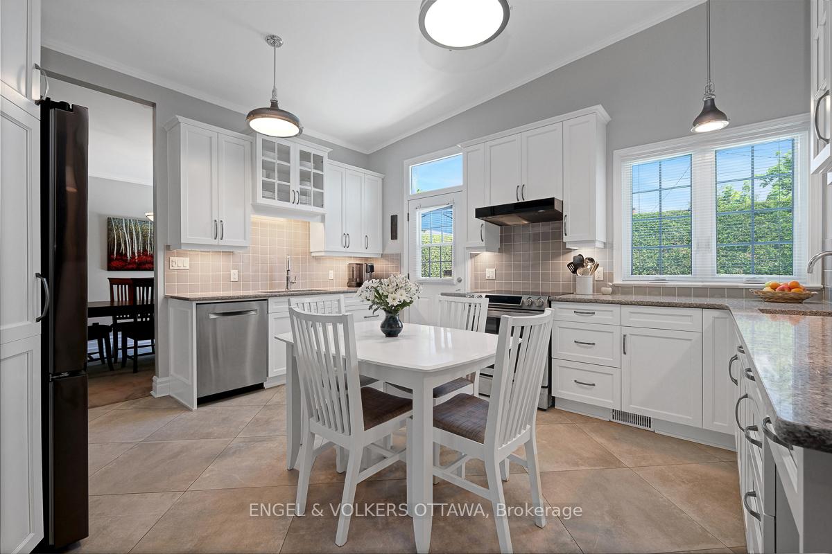 Photo 24 of 1131 Cameo Drive, Ottawa, Copeland Park — HOMEH