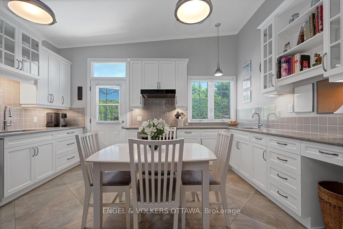 Photo 25 of 1131 Cameo Drive, Ottawa, Copeland Park — HOMEH