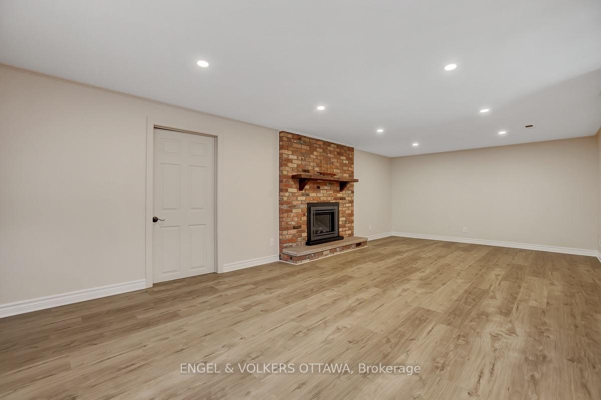 Photo 38 of 1131 Cameo Drive, Ottawa, Copeland Park — HOMEH