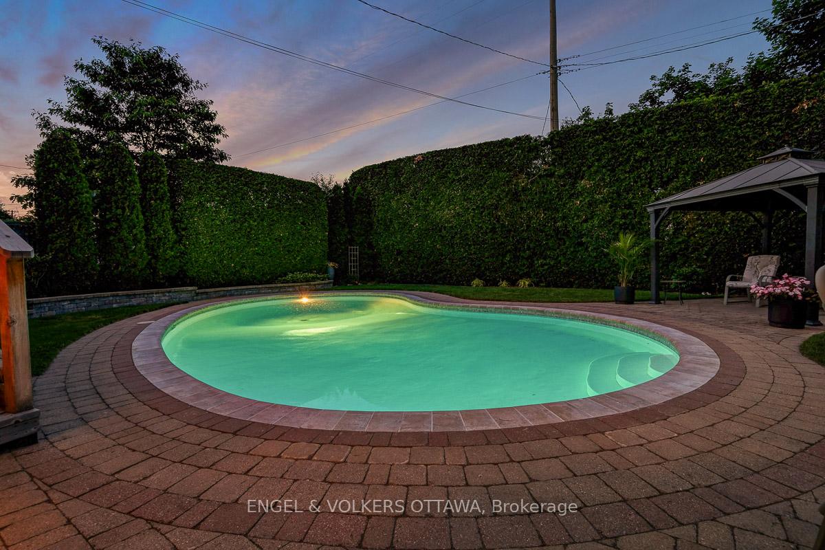 Photo 44 of 1131 Cameo Drive, Ottawa, Copeland Park — HOMEH
