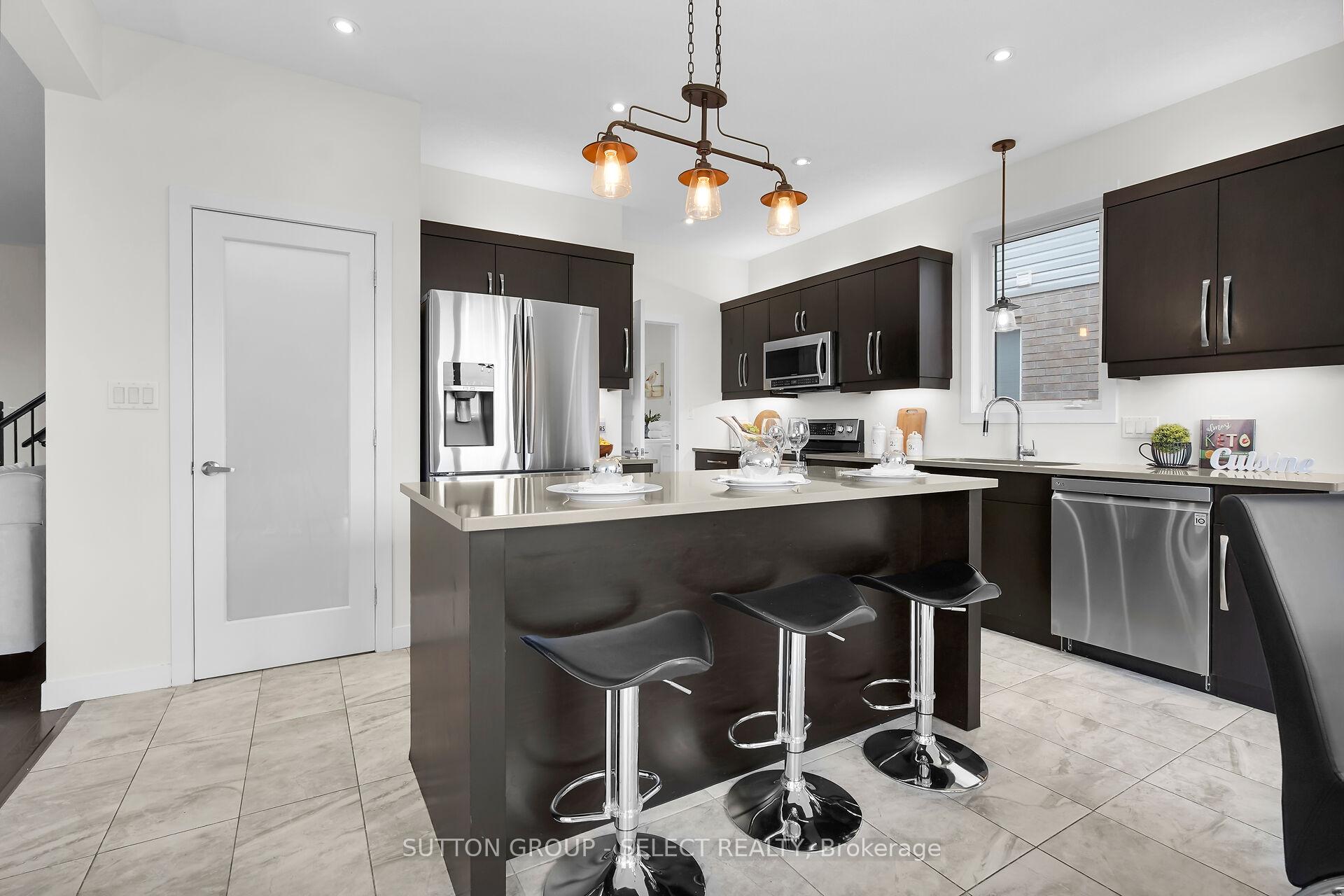Photo 9 of 2080 Wateroak Drive, London, North S — HOMEH