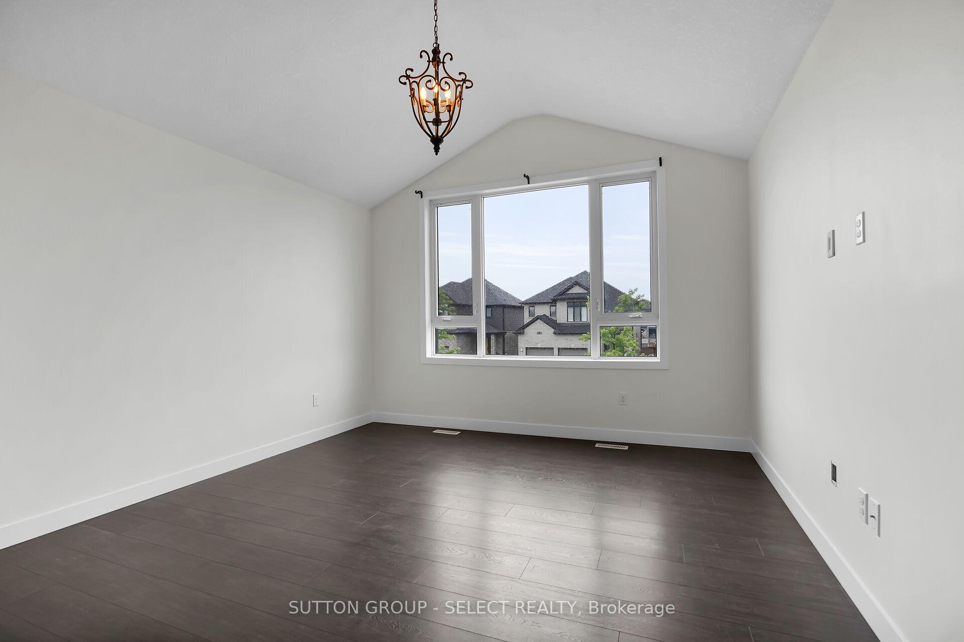 Photo 28 of 2080 Wateroak Drive, London, North S — HOMEH