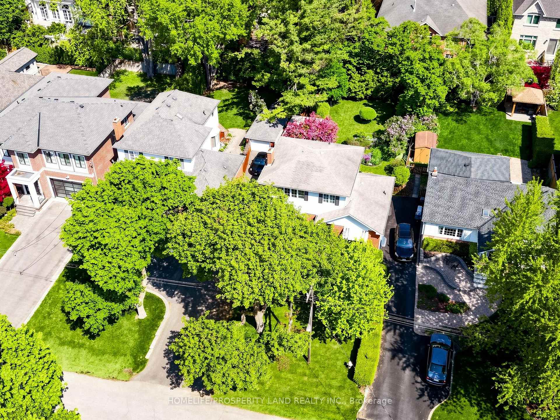 Photo 4 of 18 Orrell Avenue, Etobicoke, Princess-Rosethorn — HOMEH