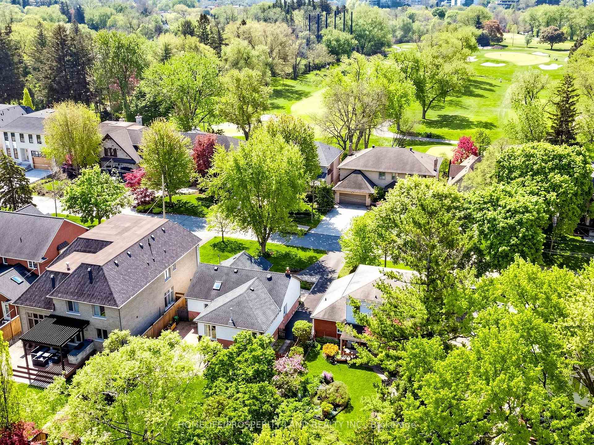Photo 6 of 18 Orrell Avenue, Etobicoke, Princess-Rosethorn — HOMEH
