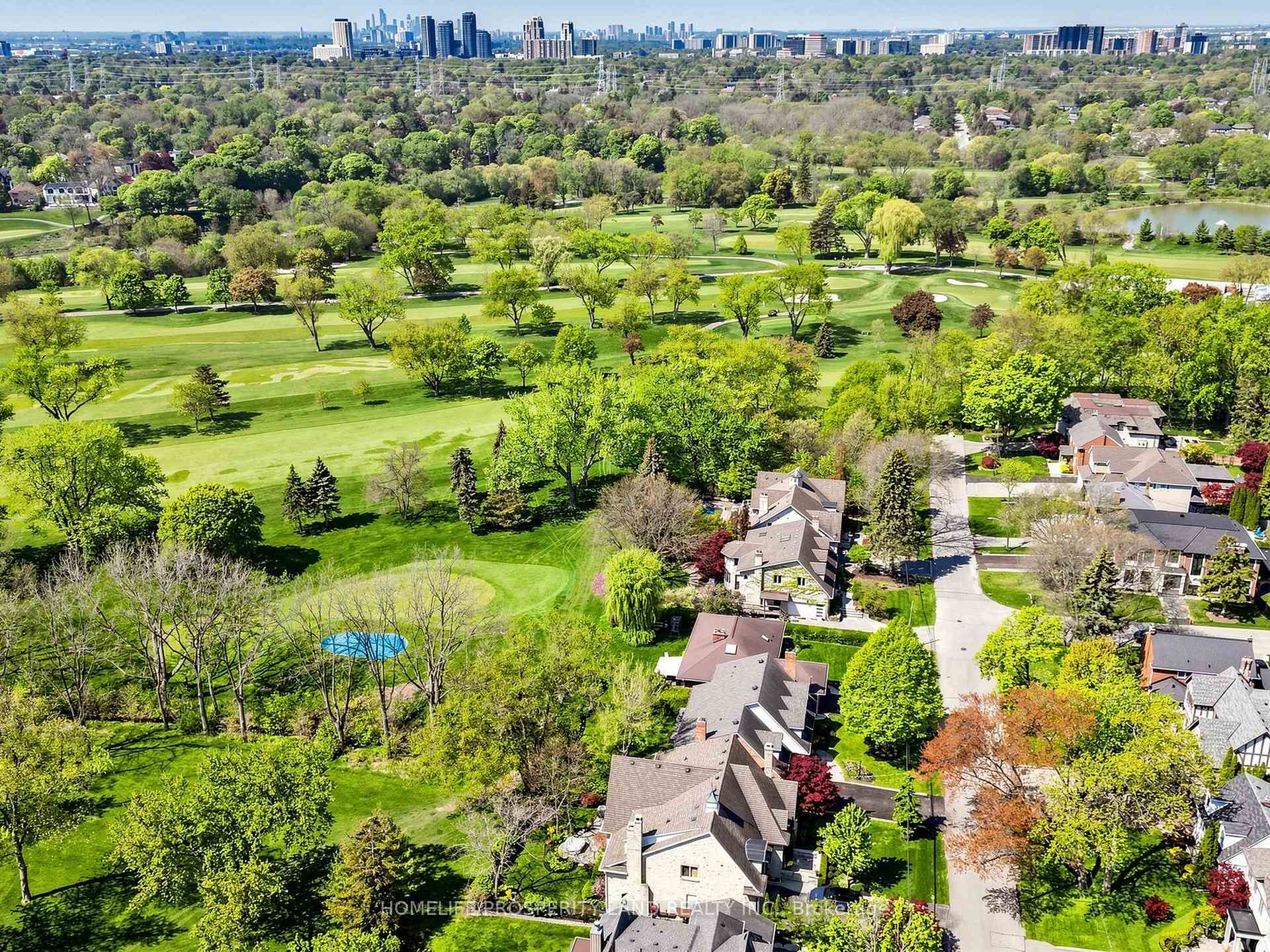 Photo 10 of 18 Orrell Avenue, Etobicoke, Princess-Rosethorn — HOMEH