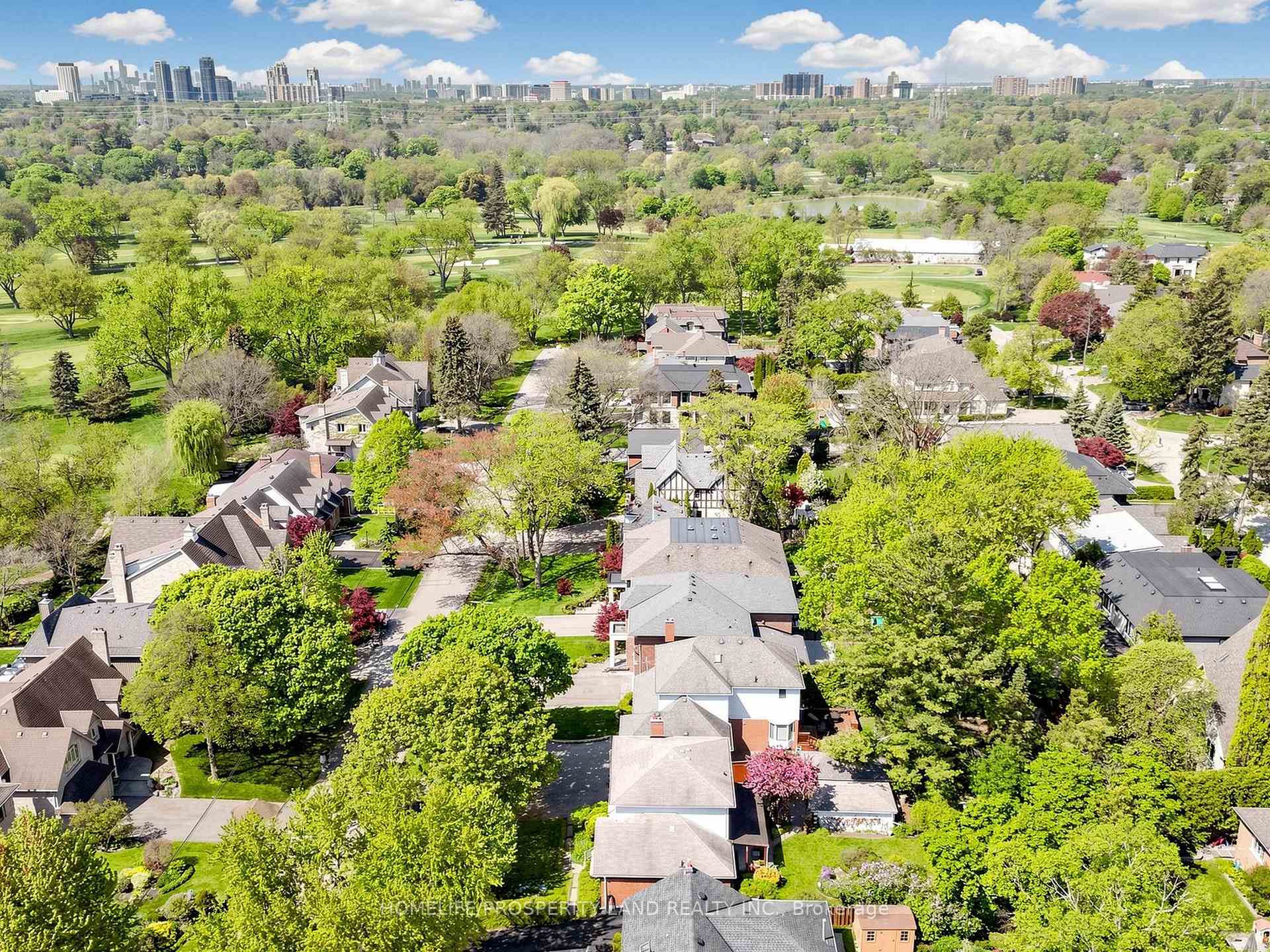 Photo 12 of 18 Orrell Avenue, Etobicoke, Princess-Rosethorn — HOMEH