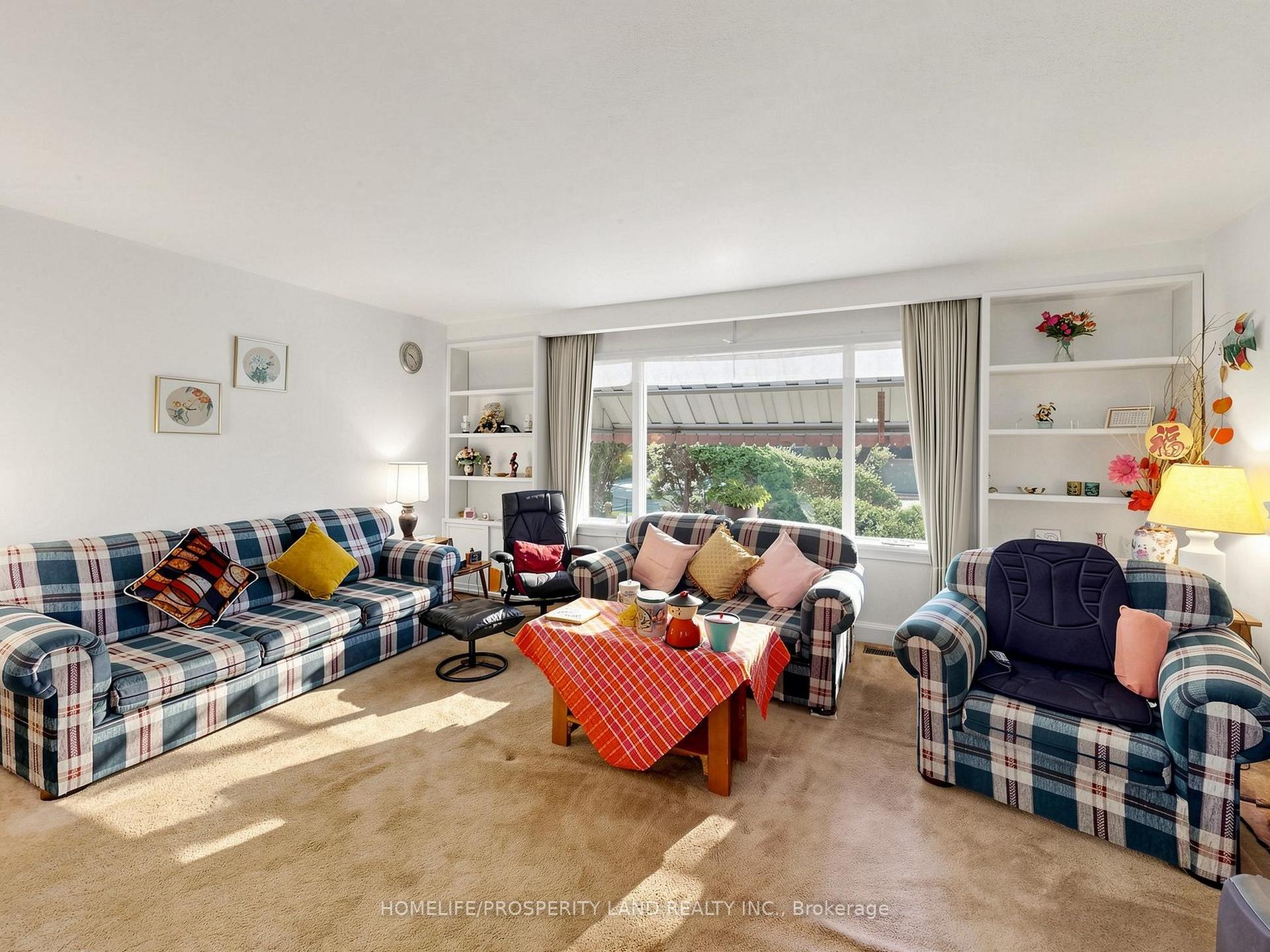 Photo 15 of 18 Orrell Avenue, Etobicoke, Princess-Rosethorn — HOMEH