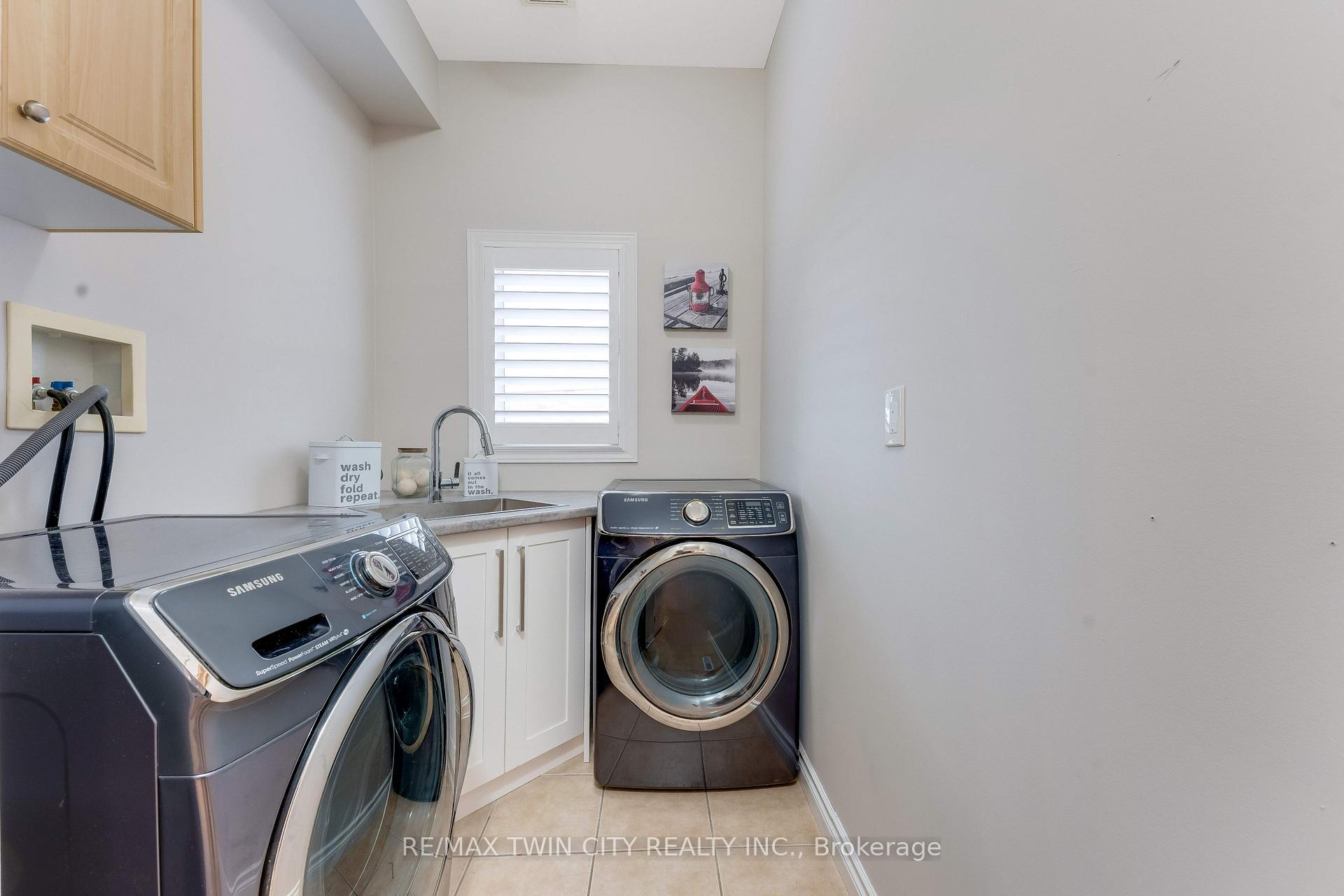 Photo 19 of 50 Knox Court, Kitchener, Doon South — HOMEH