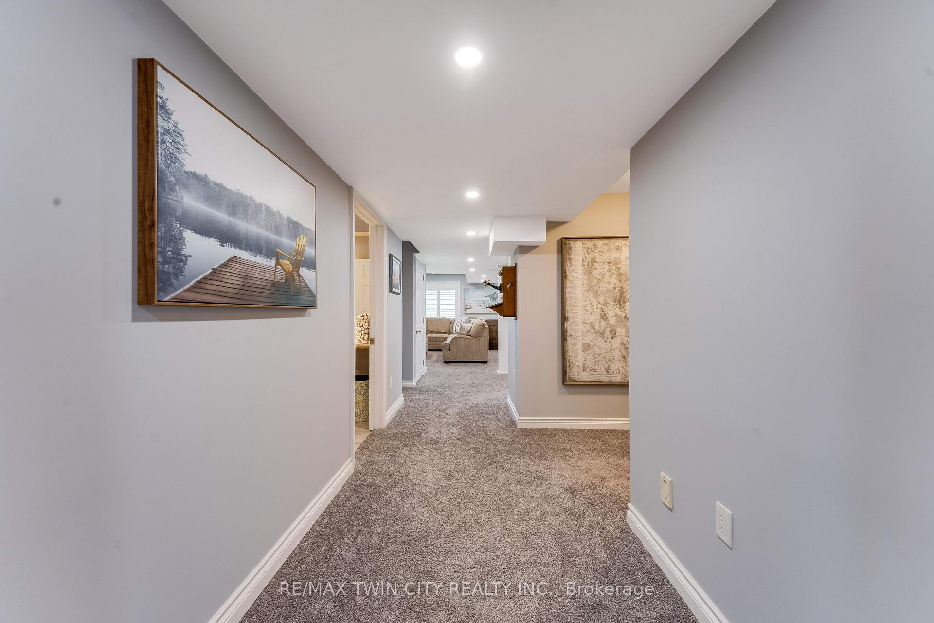 Photo 34 of 50 Knox Court, Kitchener, Doon South — HOMEH