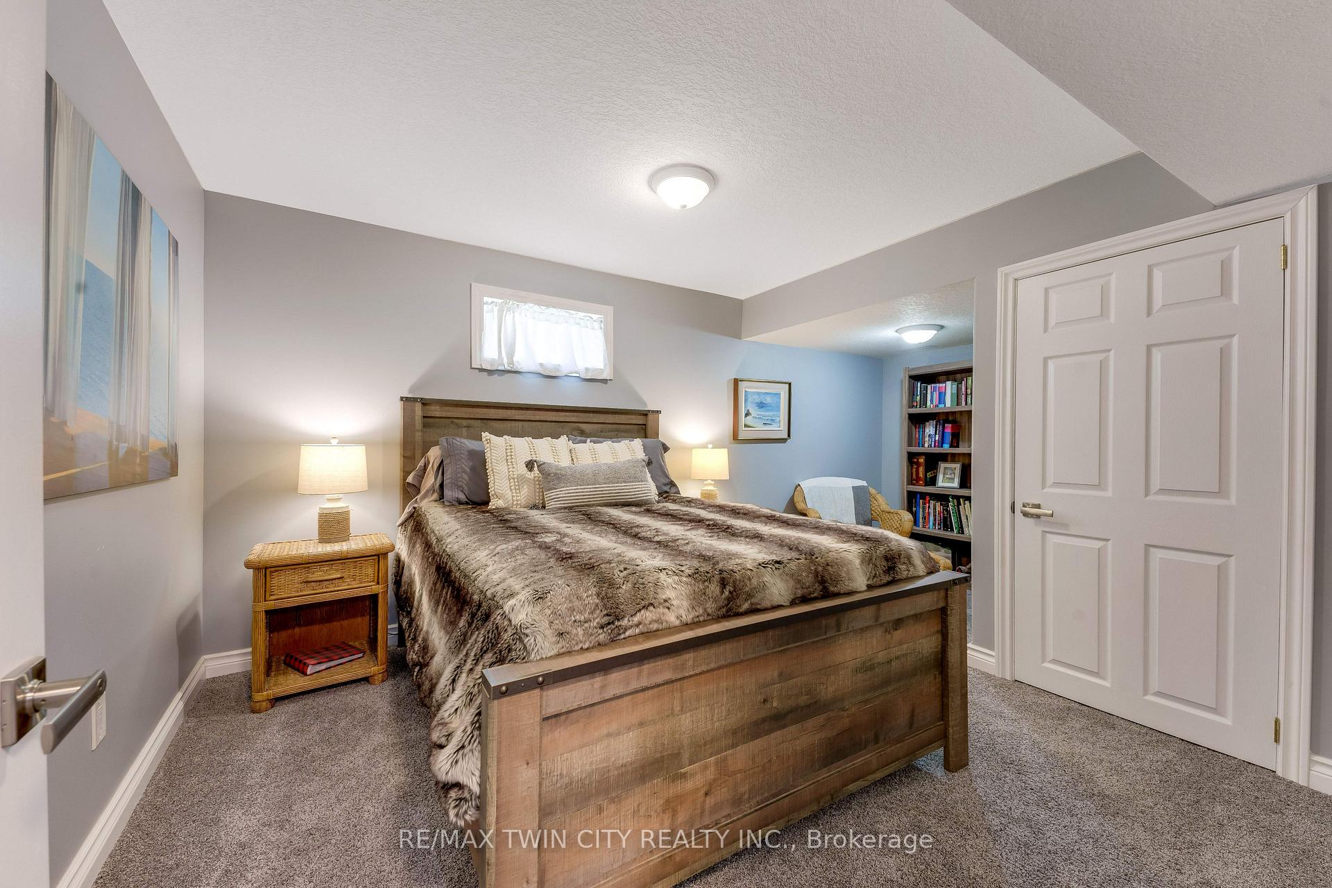 Photo 41 of 50 Knox Court, Kitchener, Doon South — HOMEH